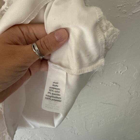 Maurices White Lace Cami Tank Top M Floral‎ Lined Y2K Coquette Layering Stretchy - Picture 7 of 9